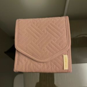 Jewelry travel case, like new, light pink